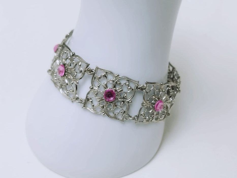 Veche bratara in filigran, placata cu argint, cu pietre roz