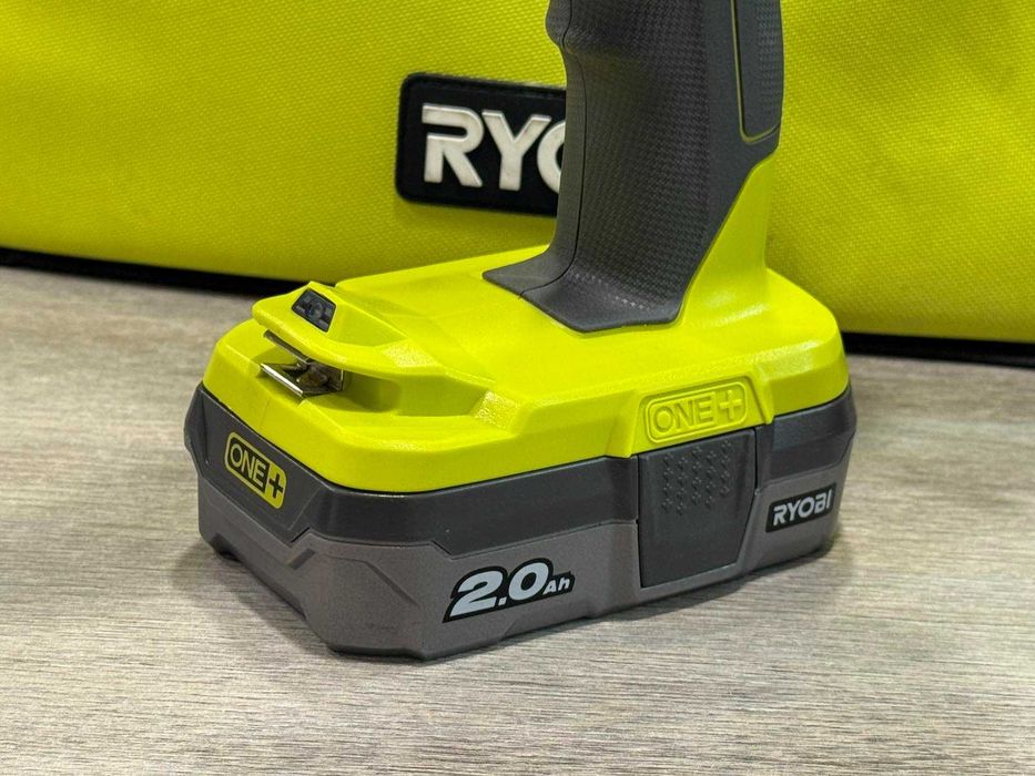 Комплект винтоверти RYOBI R18ID2/ R18PD3 със зарядно