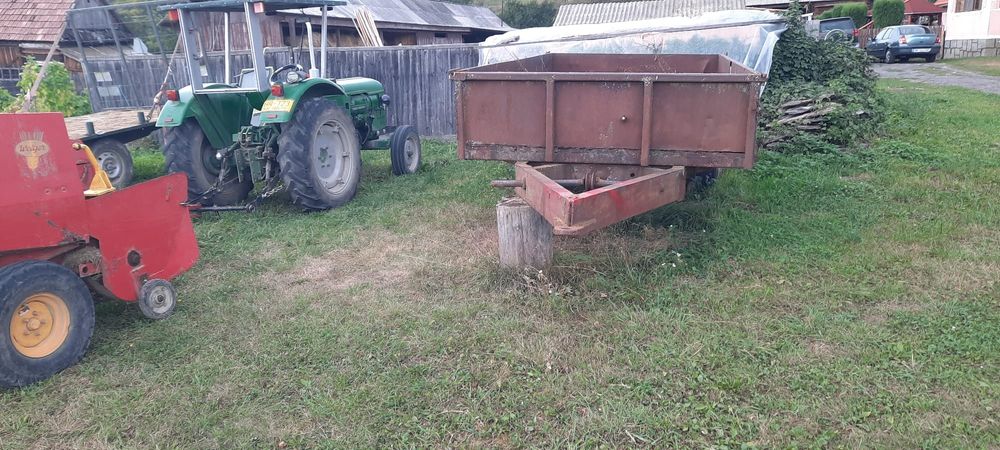 Remorca tractor pentru tractor