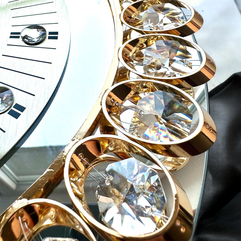 Ceas de perete Junghans Quartz vintage anii 70 aurit cu 43 cristale