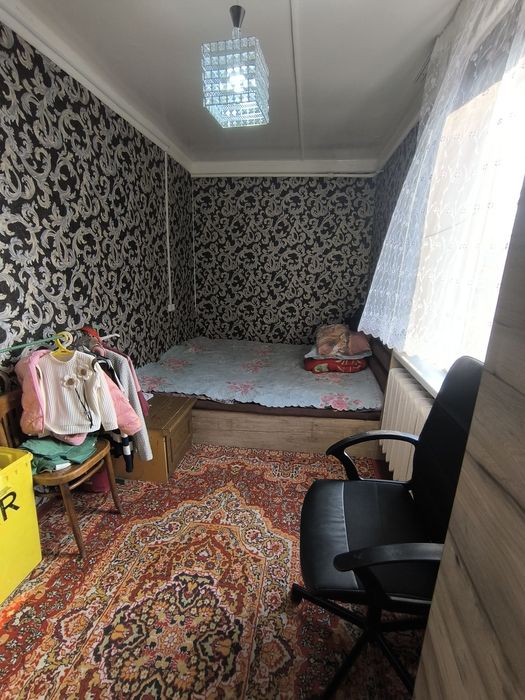 3 ком квартиру Сергели Спутнике в ЯНГИХОЁТСКАМ районе в деревянном дом