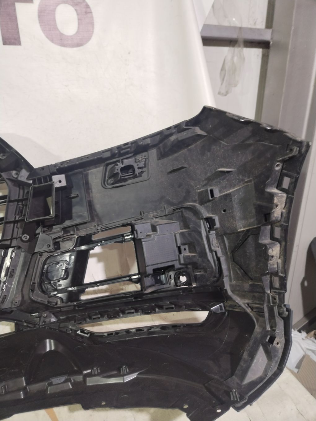 Bara fata Audi Q7 4M ,2016, 2017, 2018, 2019, 2020, 4M0807437L.