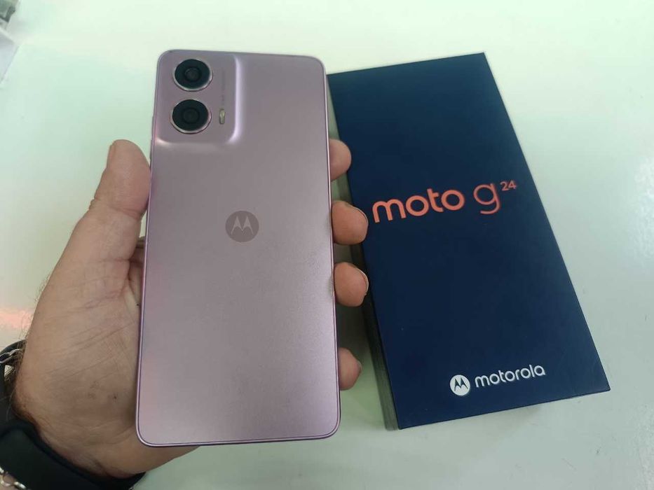 Продам смартфон Motorola G24 в идеальном состоянии как новый 8/128Гб