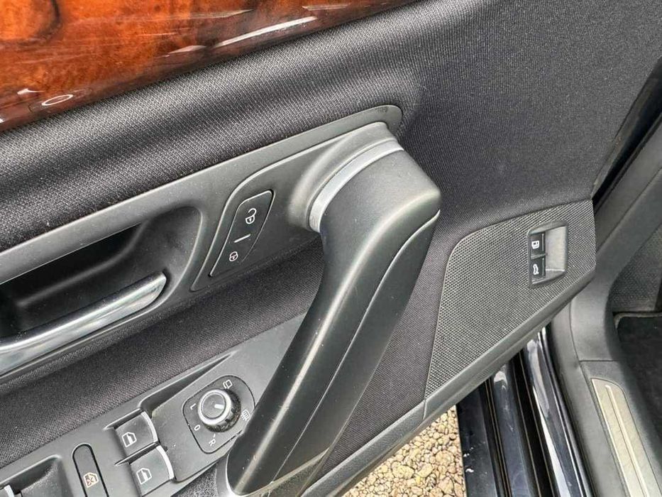 Vand pasat CC varianta   2012 luna 10