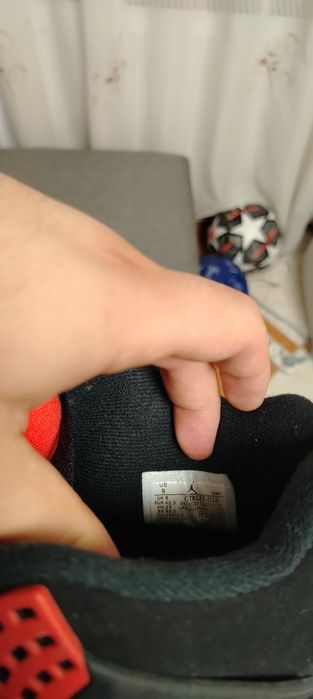 Jordan 4 Red Thunder