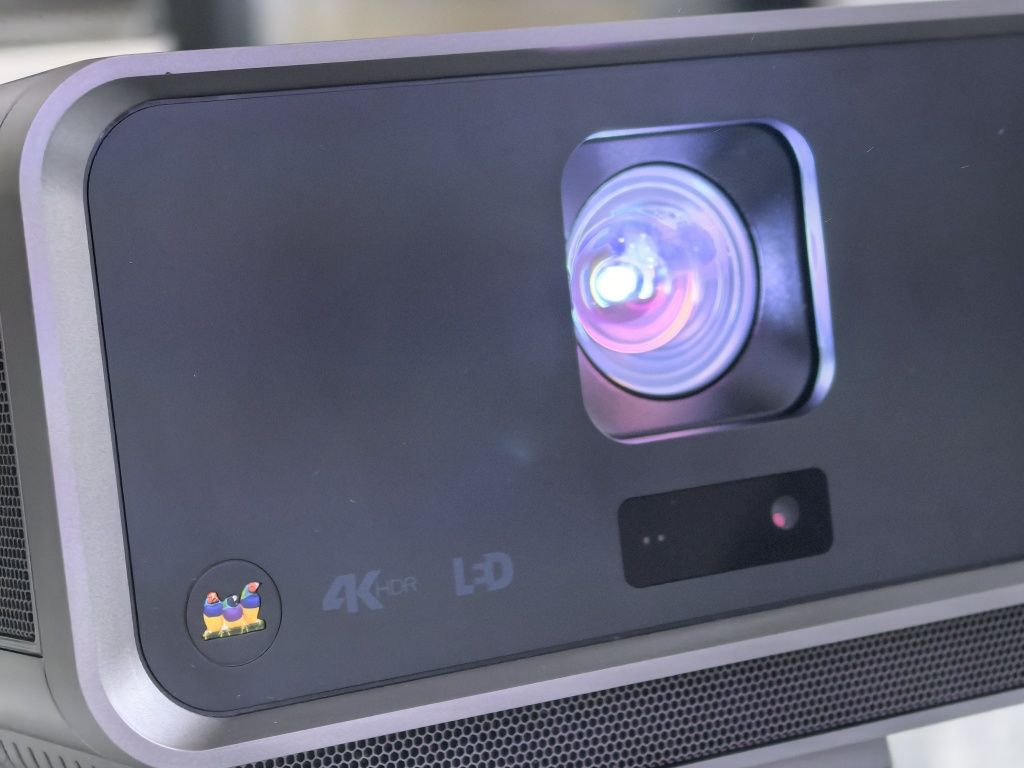 Videoproiector 4K UHD ViewSonic X11-4K cu 80 ore functionare
