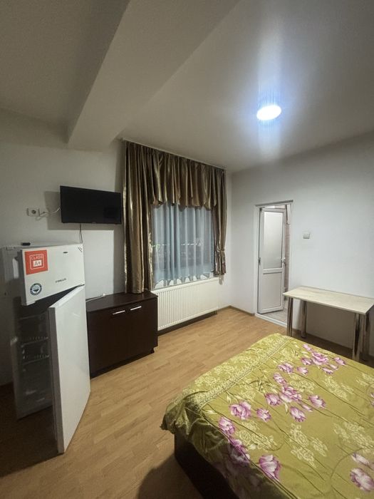 Inchiriez garsoniera