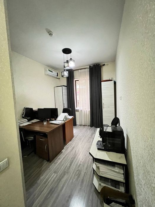 Продаю готовый офисная помещения под клиника в центре метро Айбек !