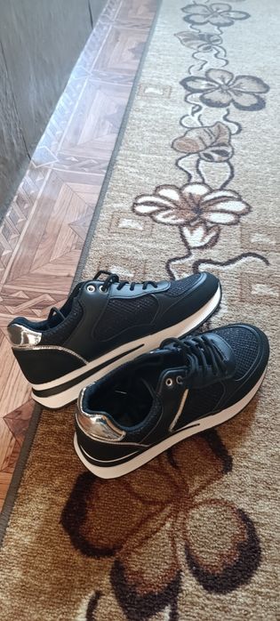 Дамски маратонки