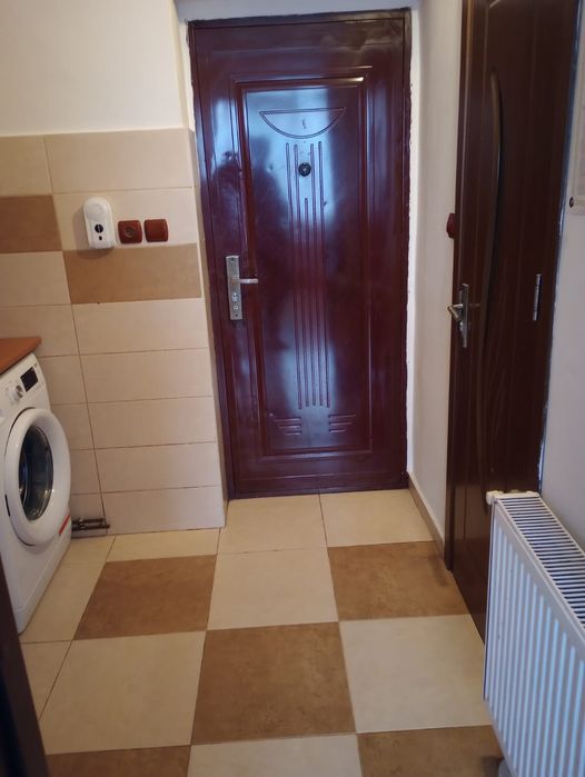 Garsoniera de vânzare