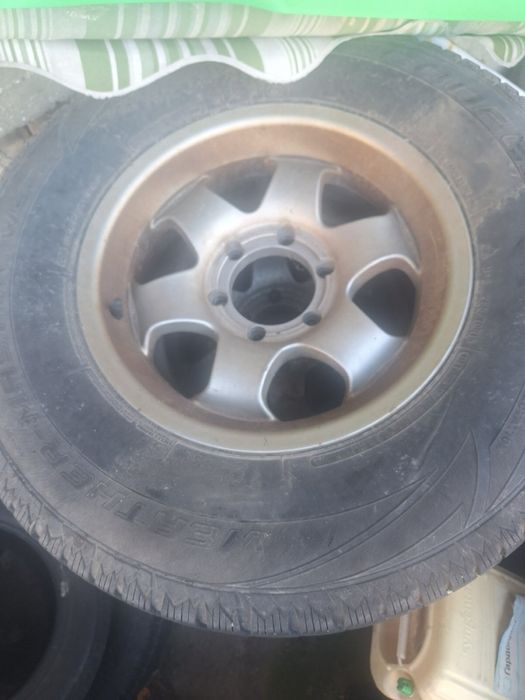 Алуминиеви джанти с гуми за Тойота 16жола