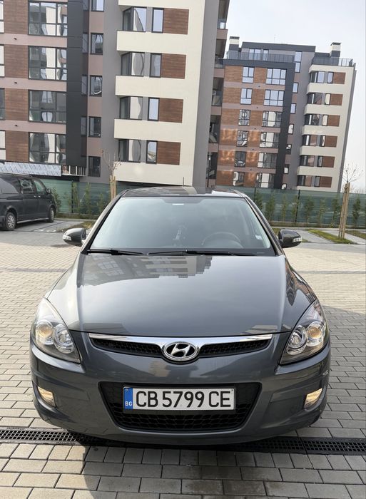 Hyundai i30 1.6 бензин