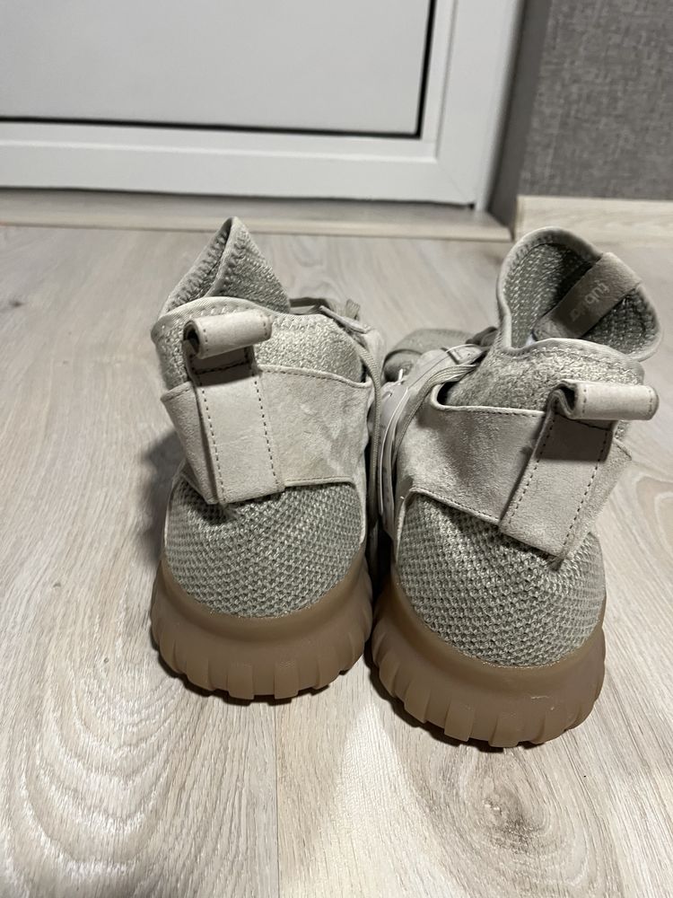 Маратонки Adidas