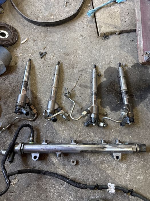 0445111143 5802846337 Bosch Injector Iveco Daily VI 2.3