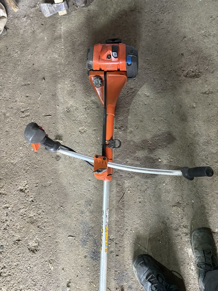 Motocoasa Profesionala Husqvarna 545 X-TORQ