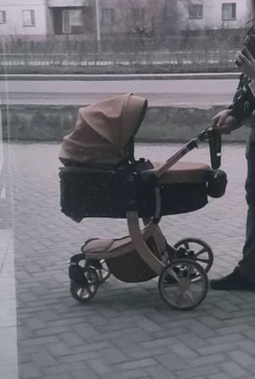 Коляска в отличном состоянии