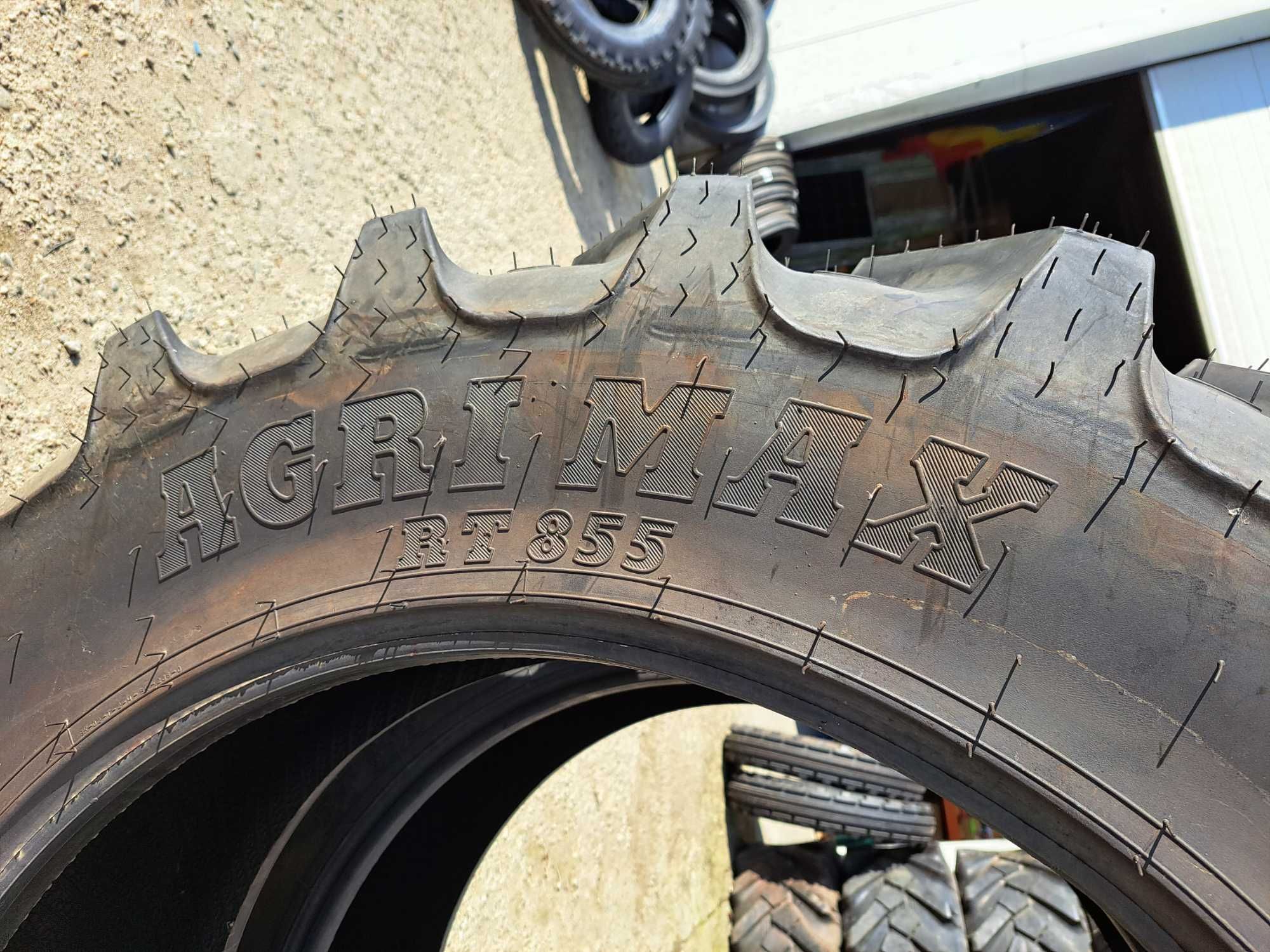 Cauciucuri noi 12.4R32 BKT AGRIMAX anvelope radiale 320/85R32 TRACTOR
