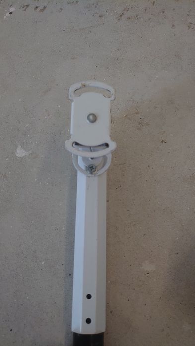 Antenă parabolică plată