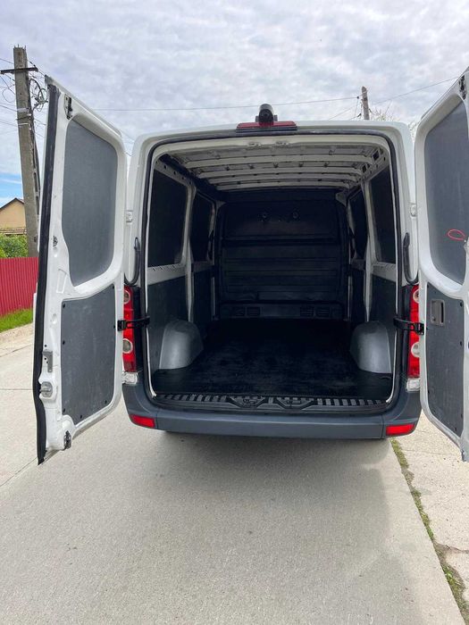 Volkswagen Crafter 3 locuri si duba an 2012 motor 2.0 tdi sprinter
