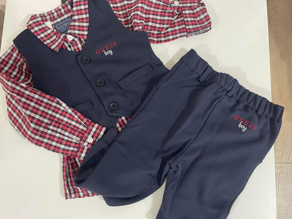 Guess бебешко комплетче Ново