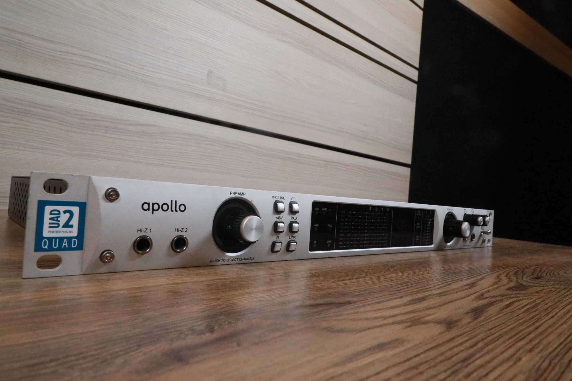 UAD Apollo Firewire with Real-Time UAD Processing