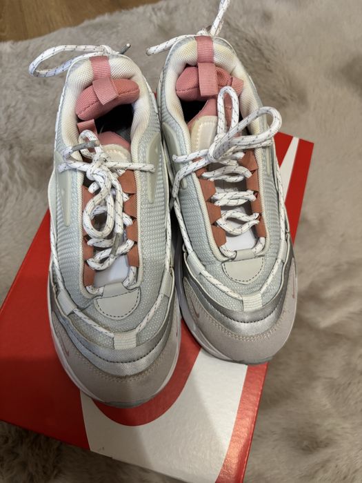 Маратонки Nike Furyosa