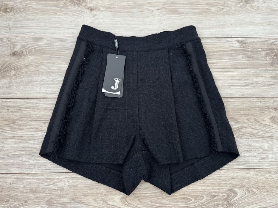 Къси панталонки Junona букле