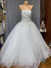 Свадебное платье шикарное с камными