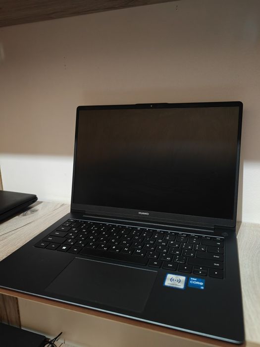 Ультрабук Huawei Core i3-1215