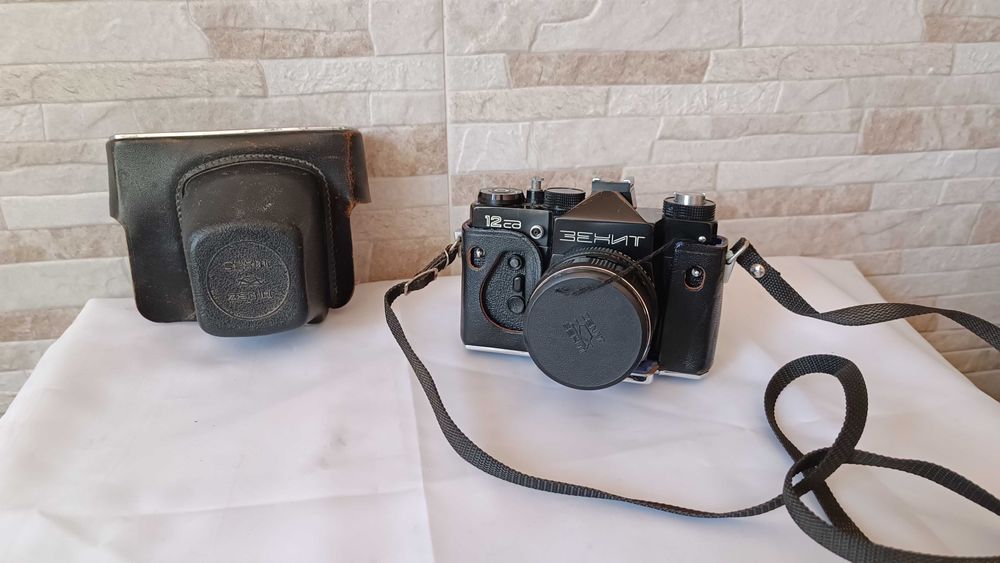 Механичен фотоапарат Zenit 12cd - 1983г.