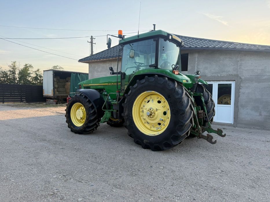 Tractor John Deere 8200