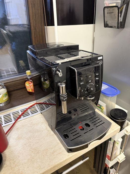 Aparat de cafea Delonghi