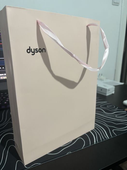 Dyson Gift Box - Set Cadou in culoarea Dyson Pink