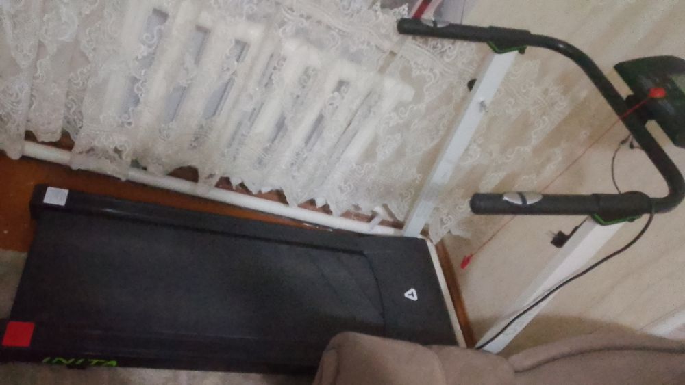 Продаю беговую дорожку