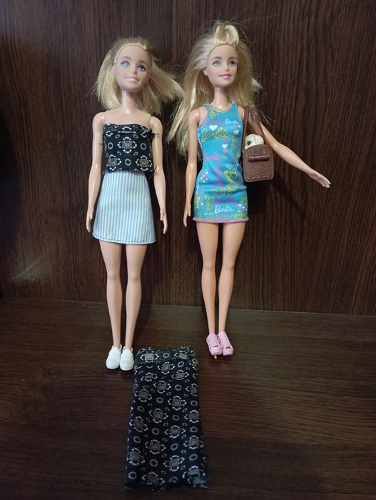 Оригинални кукли Барби