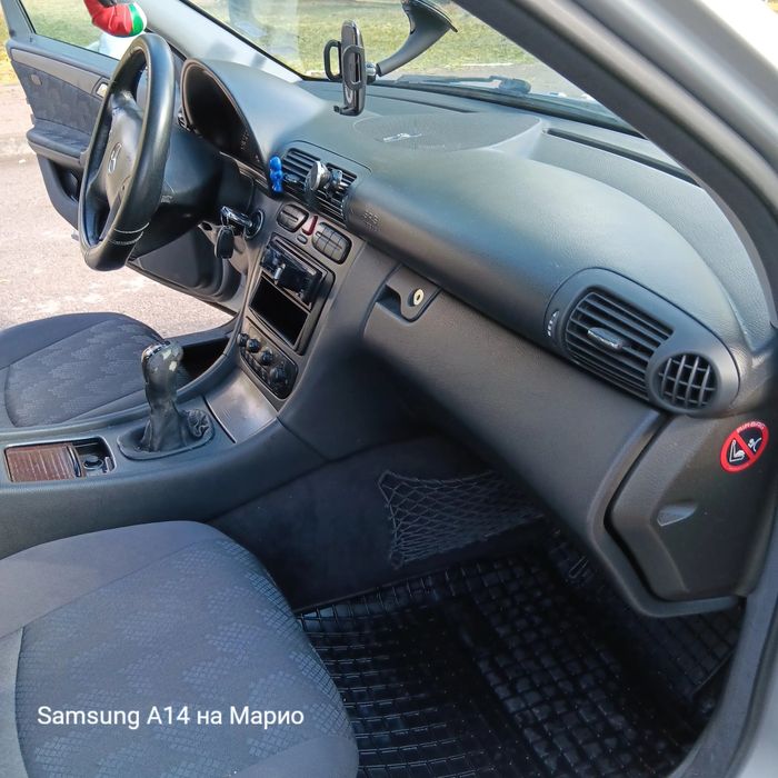 Продавам Мерцедес Бенц С180