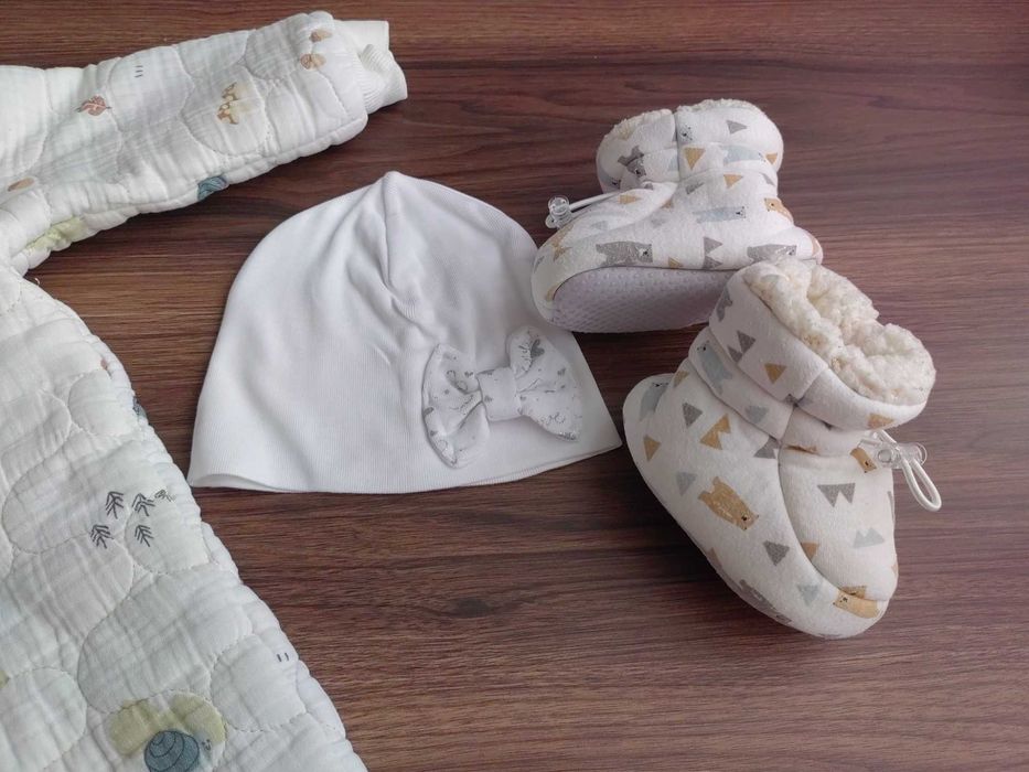 Космонавти /George/RESERVED/ за момиче 9-12м