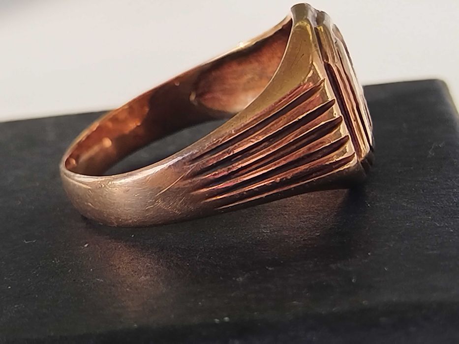 Златен масивен мъжки пръстен 9,90 гр. 14 карата