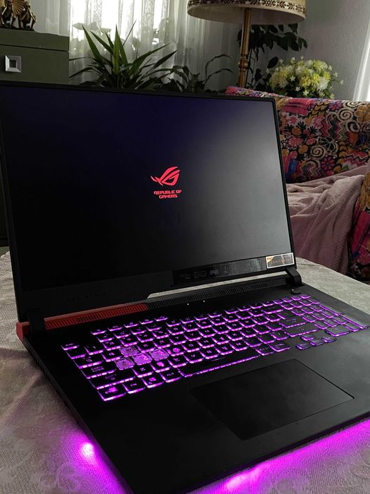 Laptop ASUS ROG Strix G17 Advantage Edition - pret accesibil + COOLER