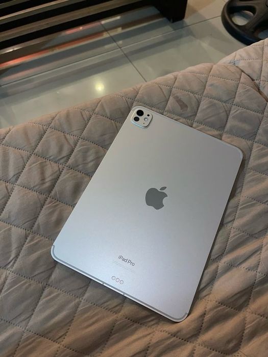 iPad Pro 11” (M4) Silver – 256GB Wi-Fi

Holati: Juda yaxshi
Rang: Silv