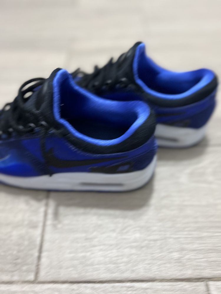 Nike Air Max Zero Essential 35,5