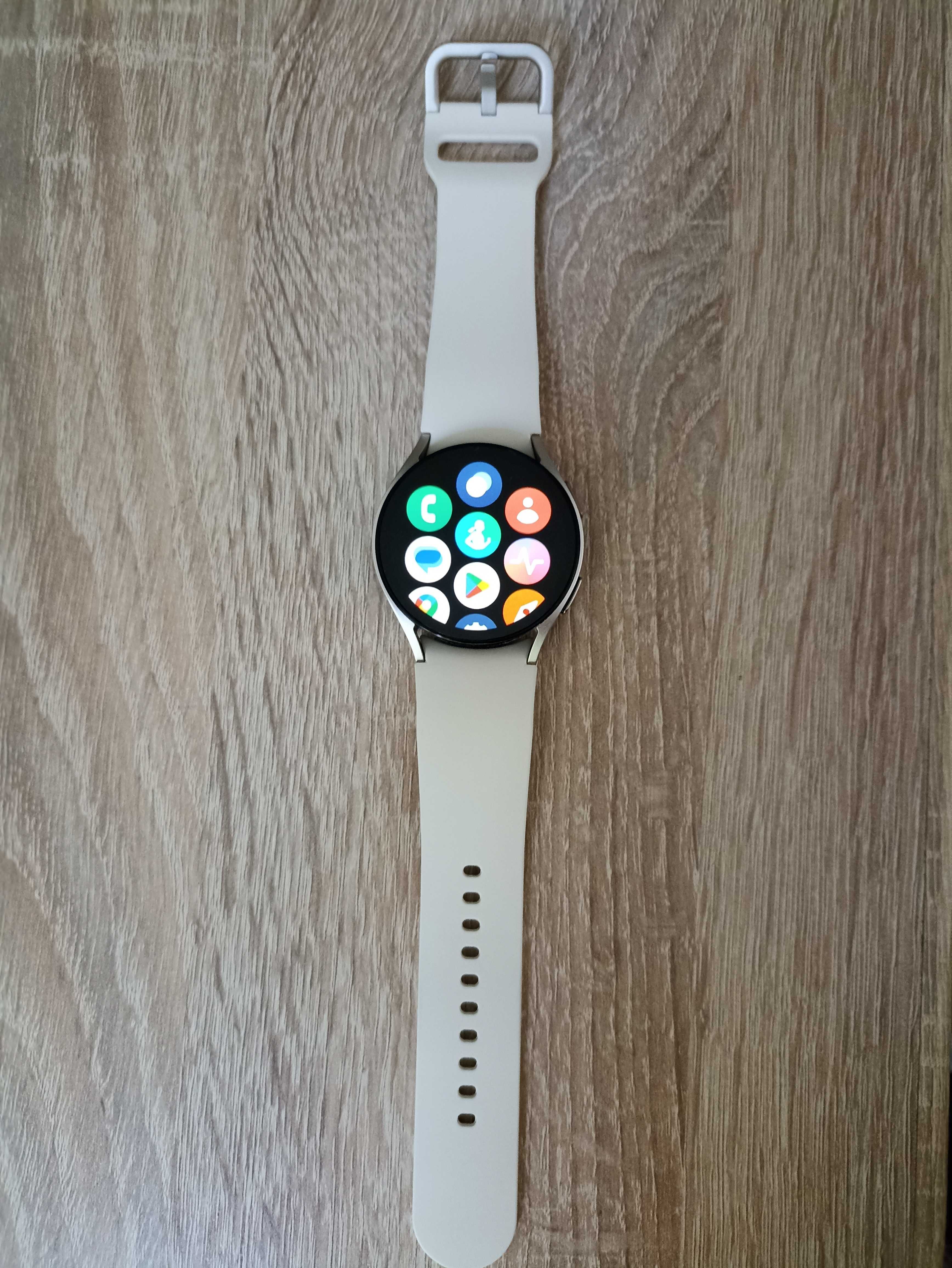 Смарт часовник Samsung Galaxy Watch 6 + подарък Redmi Watch 3 Active