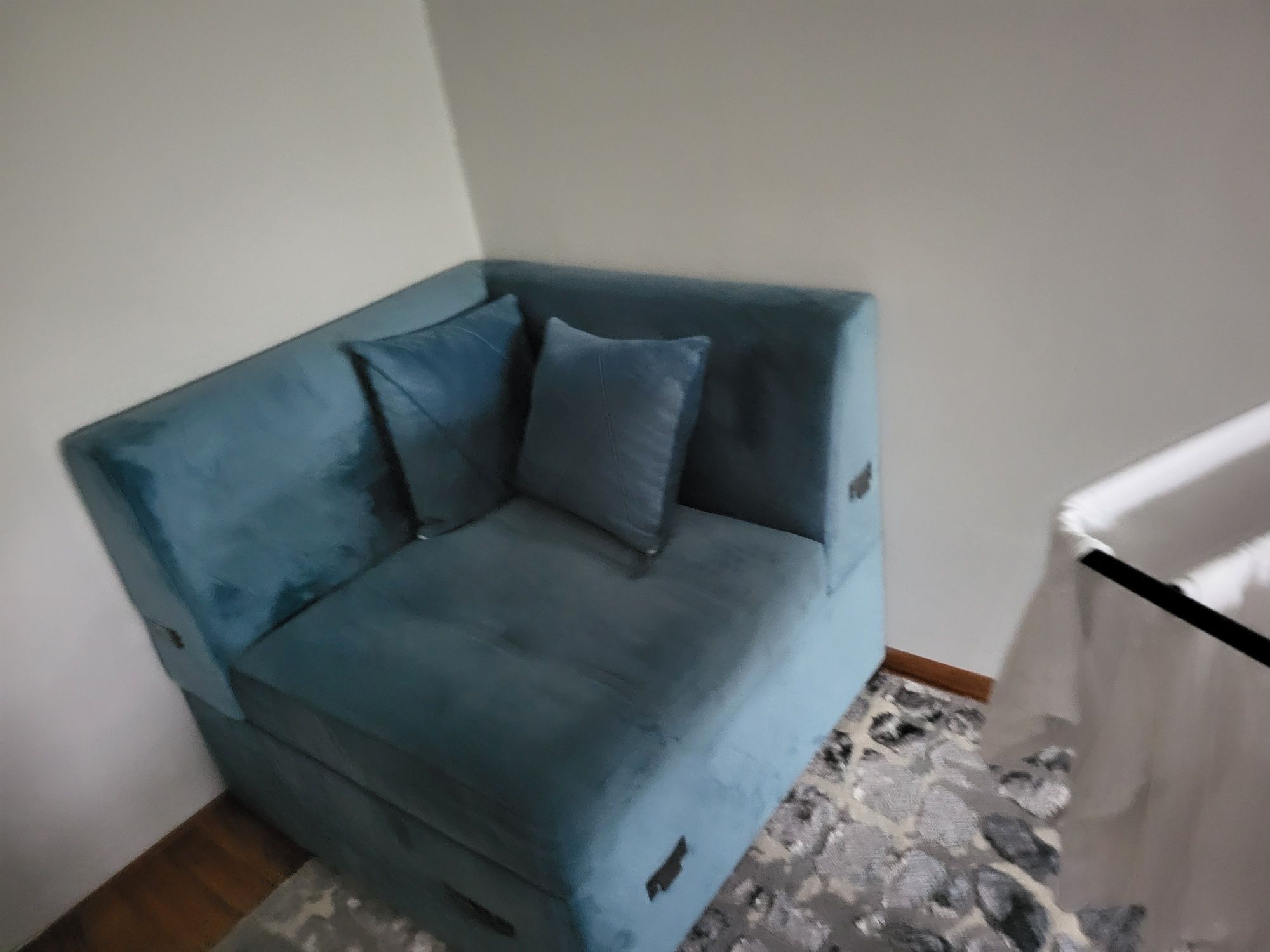 Угловой диван продаётся 130000т