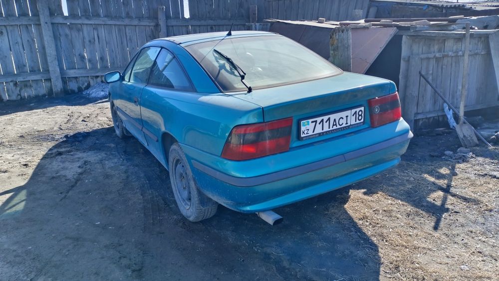 Продам авто опель калибри 1994 года, объем двигателя 2,автомат коробка