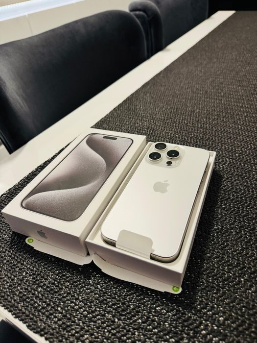 Vând Iphone 15 pro