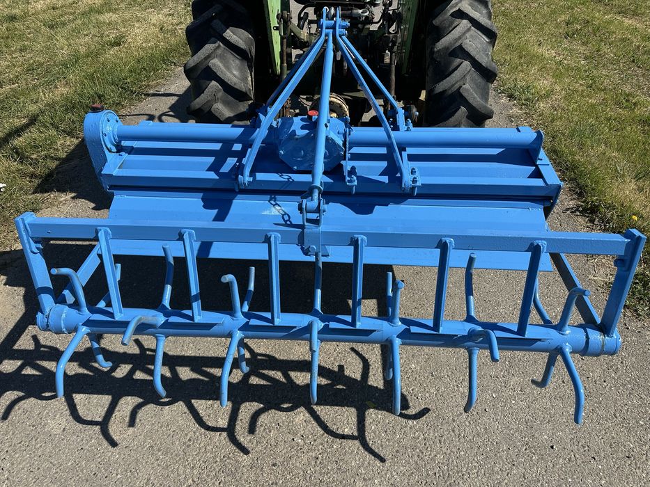 Freză de pământ . Recent adusă!