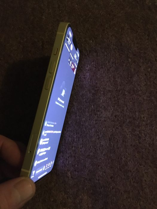 Vand iPhone 14 Yellou