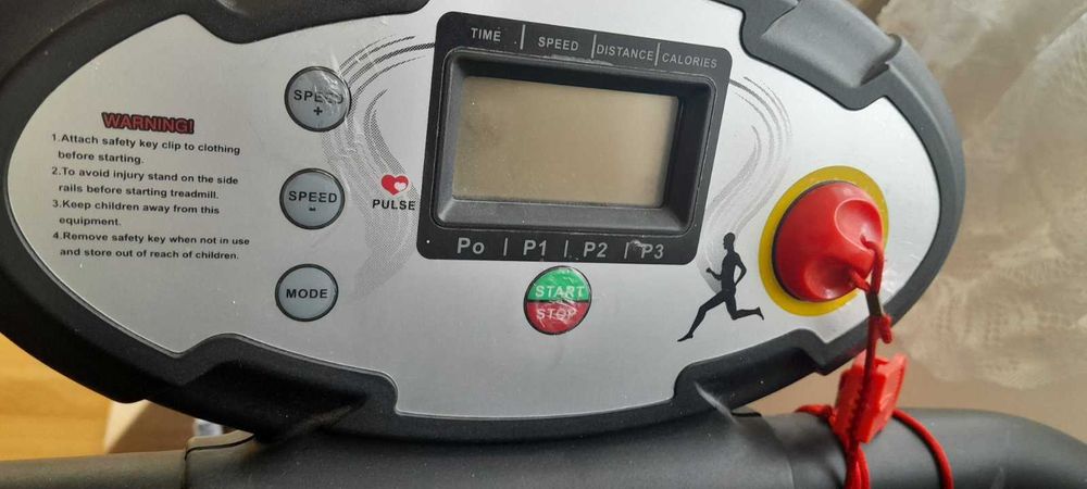 Бягаща пътека ,в добър външен вид.