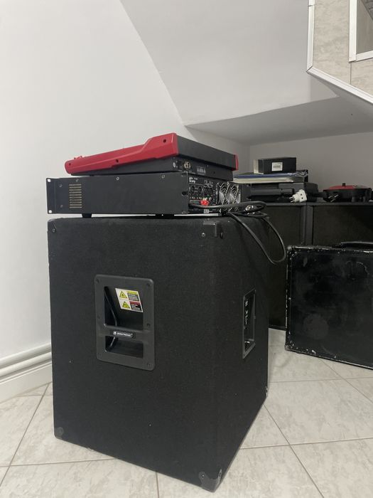 Vând Bass Amplificator , mixer