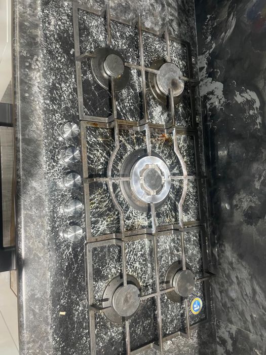 Плита купили 2месяца назад,стекло лопнуло само по себе цена 50к